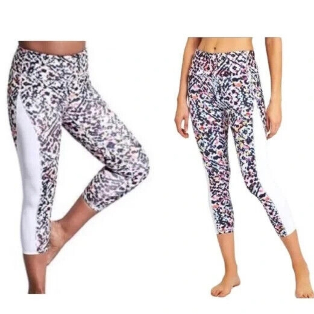 Athleta High Rise Chaturanga Watercolor Cropped Leggings size Medium